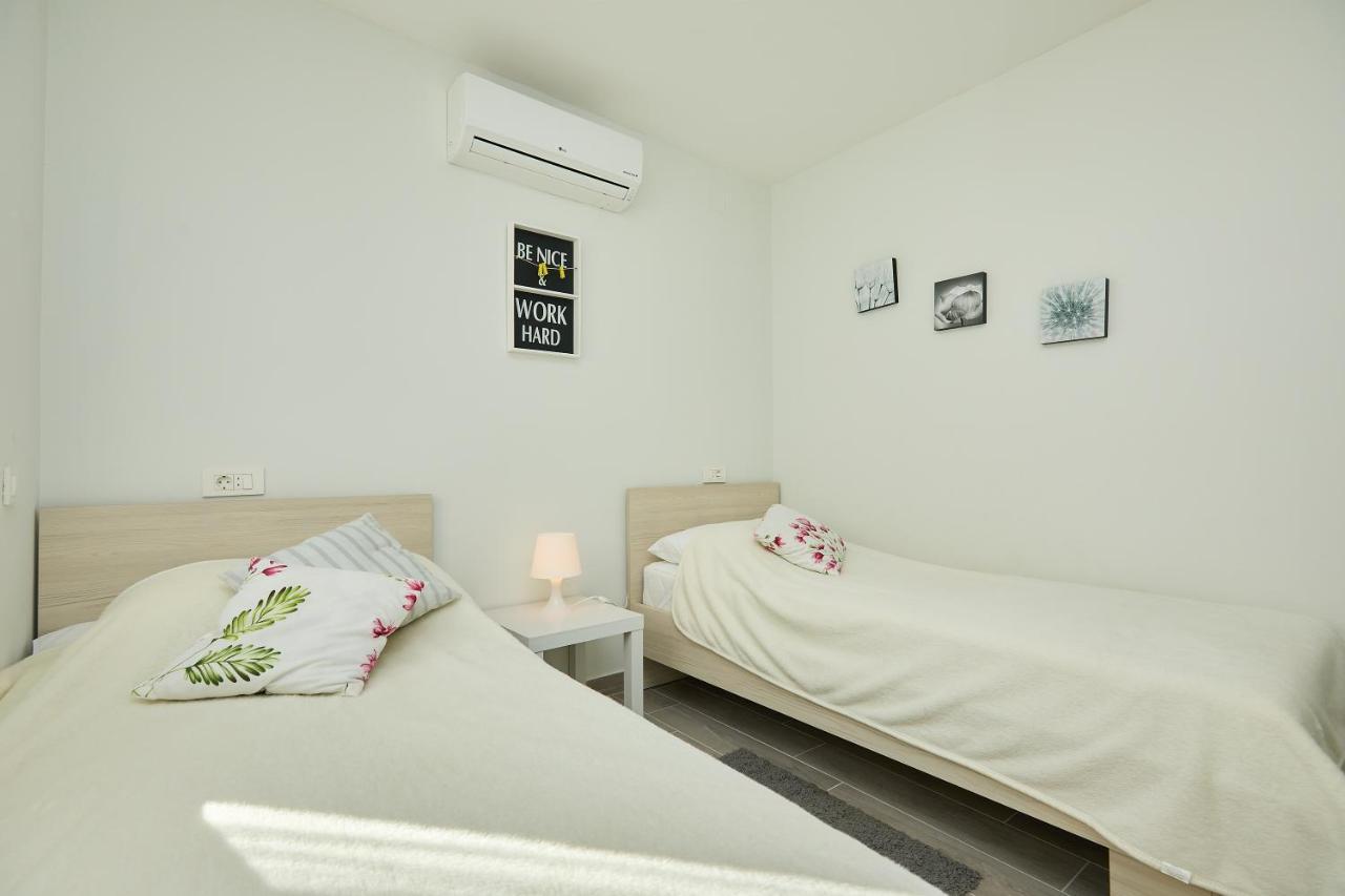 Stiga 2 - Two Bedroom Ap. Prožura エクステリア 写真